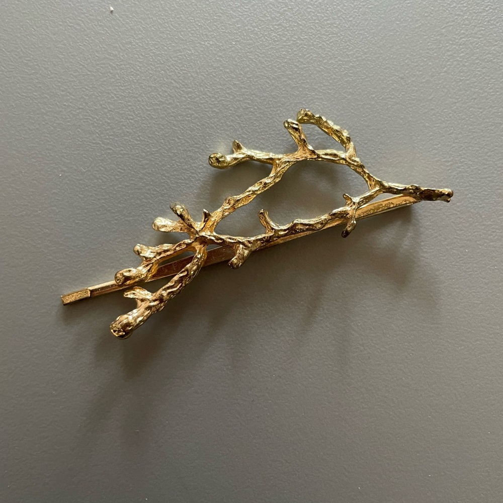 ✨FREE w/purchase ✨Gold Branch Hair Clip